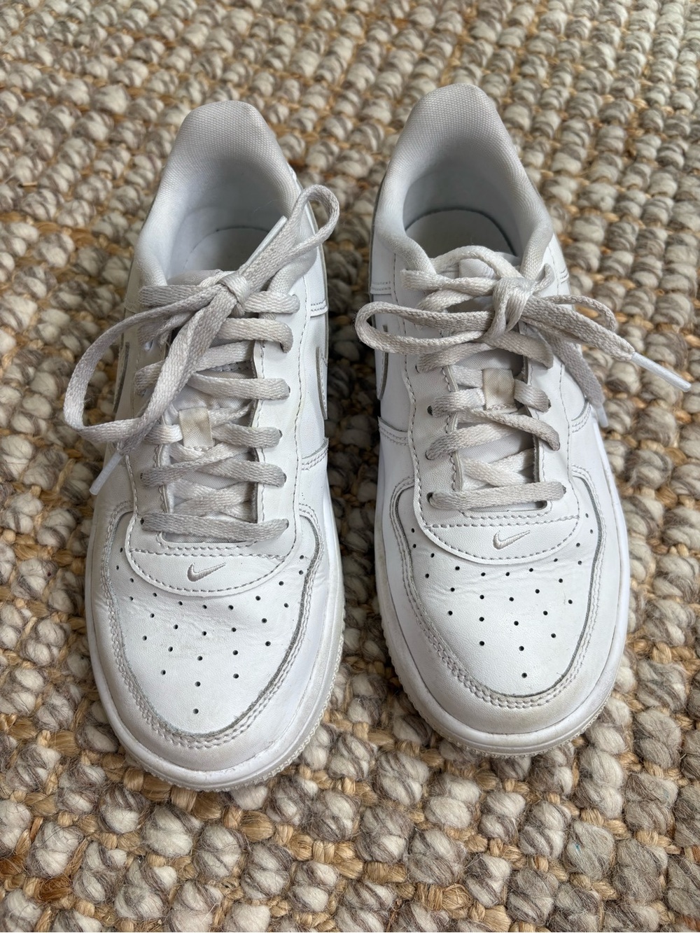 Nike Air Force 1 | Youth 3